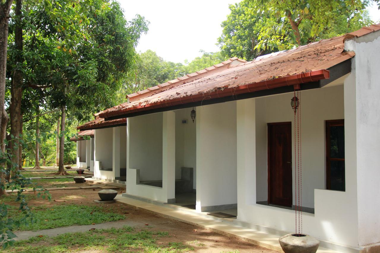 Dambulu Oya Family Park Hotel Dambulla Exterior photo