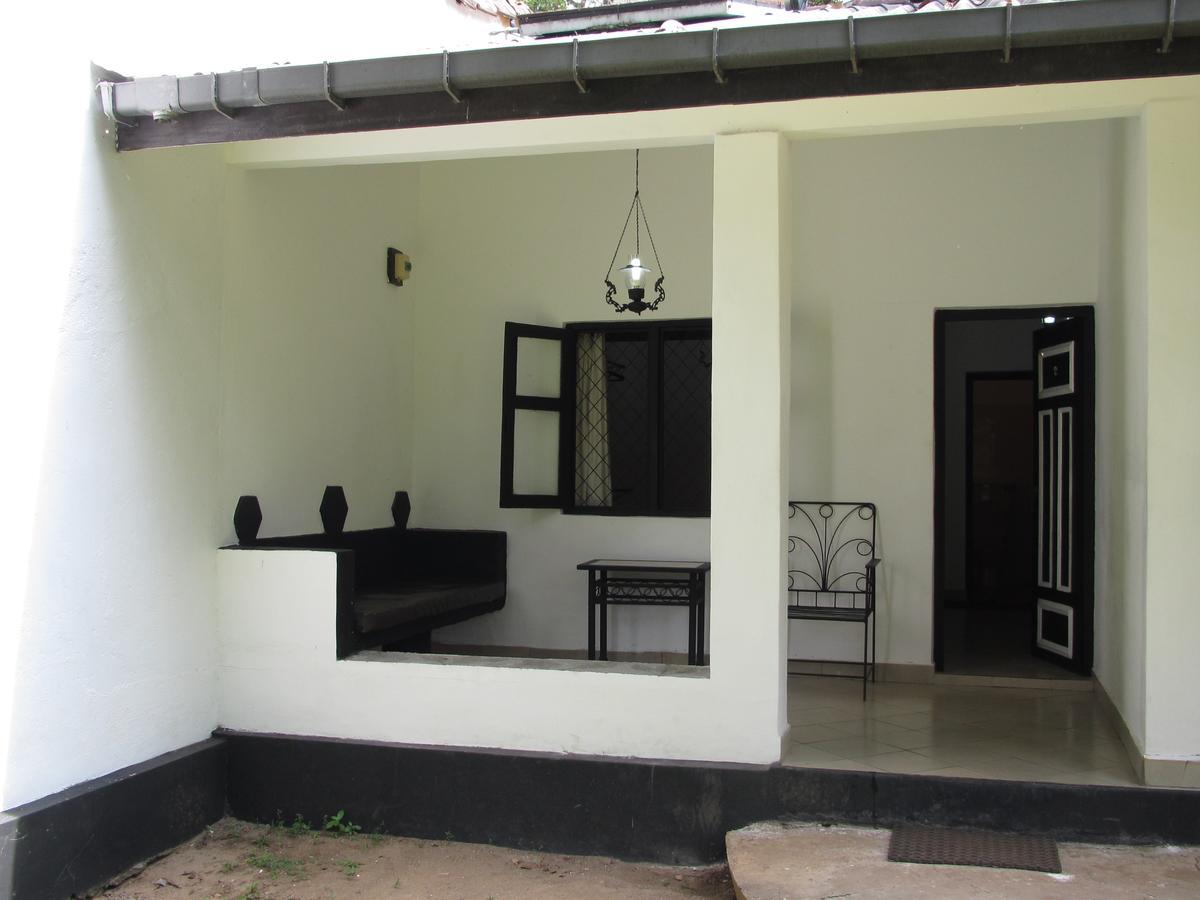 Dambulu Oya Family Park Hotel Dambulla Exterior photo