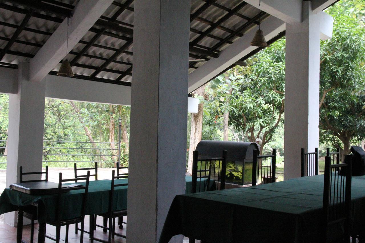 Dambulu Oya Family Park Hotel Dambulla Exterior photo